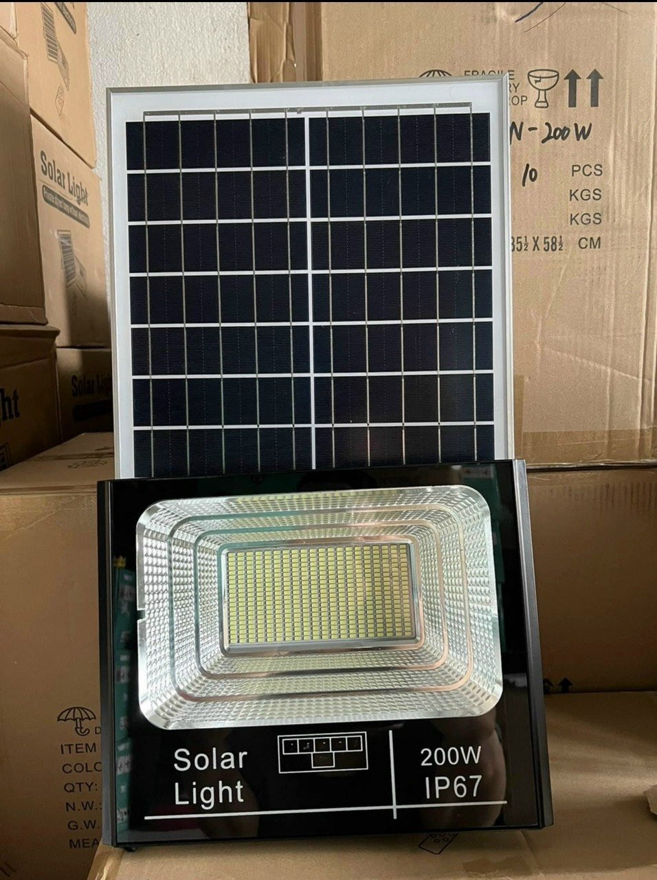 Đèn led pha năng lượng mặt trời 200W, chống nước IP67 Oem-180