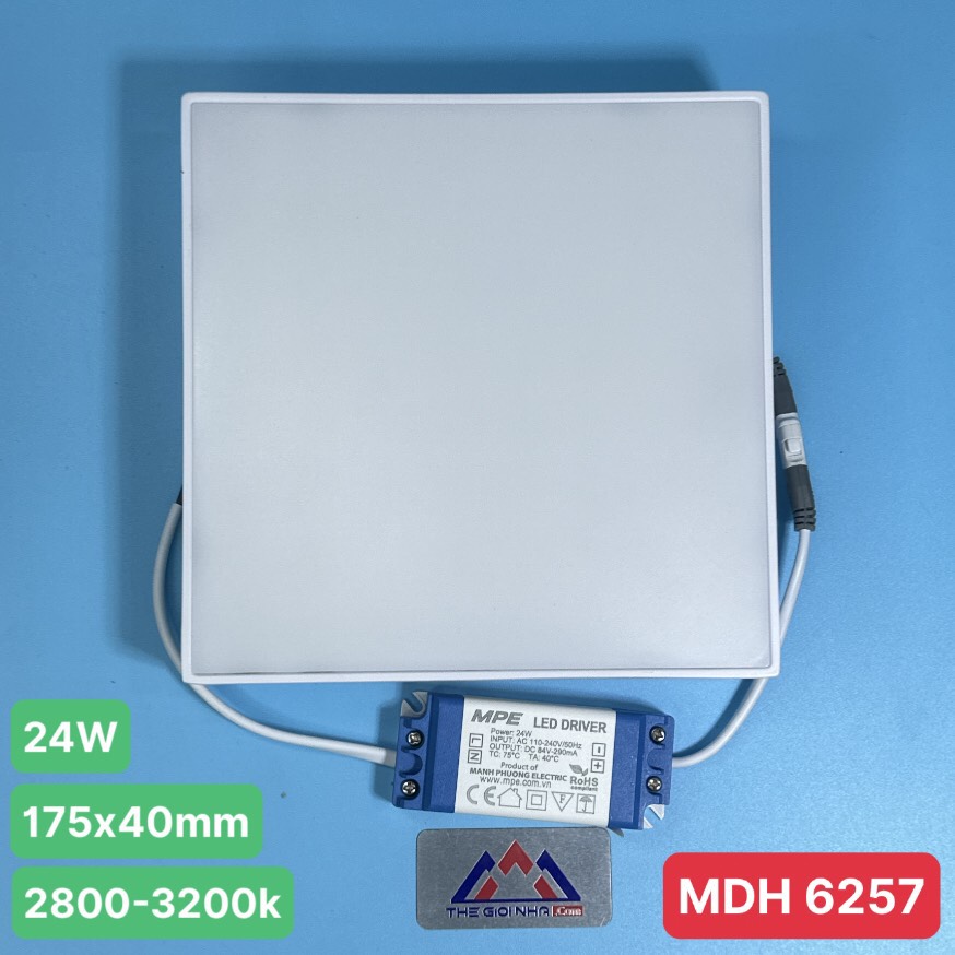 Đèn led downlight vuông ốp trần nổi tràn viền 24W MPE ,175x175x38mm SSDL-24V ánh sáng vàng