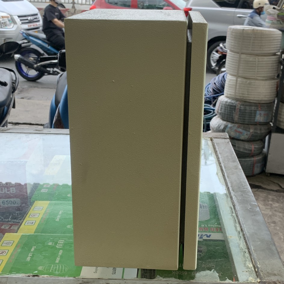 Vỏ tủ điện sắt 200x300x1.6mm